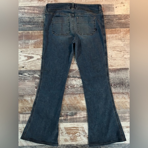 Women’s A & F Y2K Denim/Distressed Vintage Low Rise Flare Jeans! - Picture 2 of 7